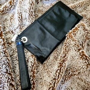 HOBO Vida Wristlet